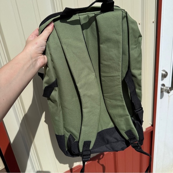 Sierra Club Backpack Exploration Daypack Olive Green Excellent - Picture 2 of 2